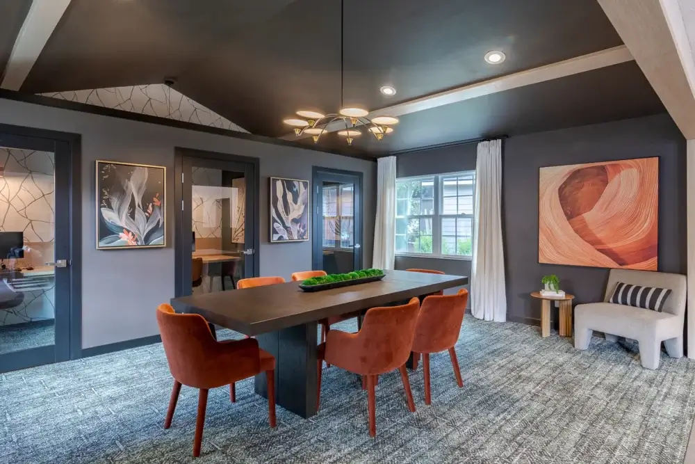 collaboration lounge the vine at bermuda run apartments near gsu