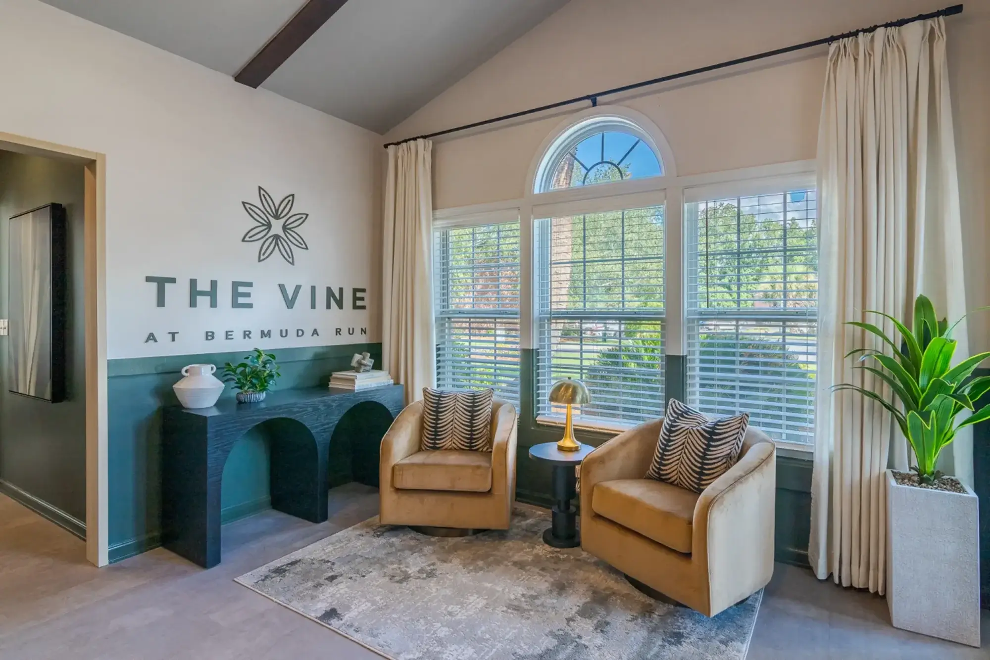leasing office seating the vine at bermuda run apartments near gsu