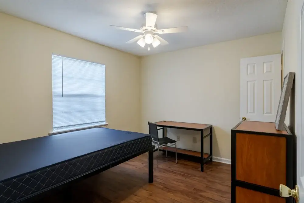 vacant furnished bedroom the vine at bermuda run apartments near gsu